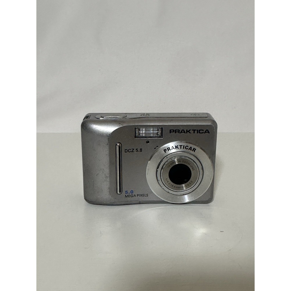 Praktica DCZ 5.8 digital camera For Parts